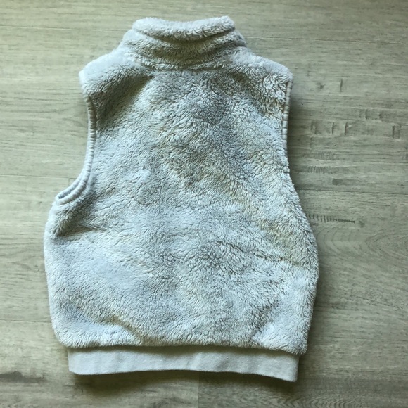 H&M Gray and Pink fleece zip up vest size 2-4T - Picture 4 of 4